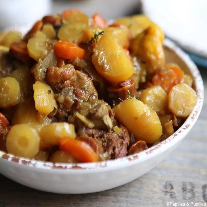 Tajine de Poulet aux Carottes et Patates Douces (Chicken and Sweet Potato Tagine)